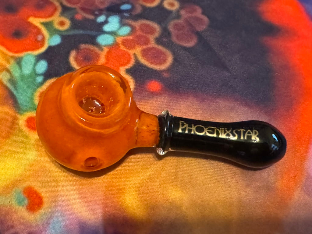 Phoenix Star Sherlock Pipe - Built-In Screen Design
