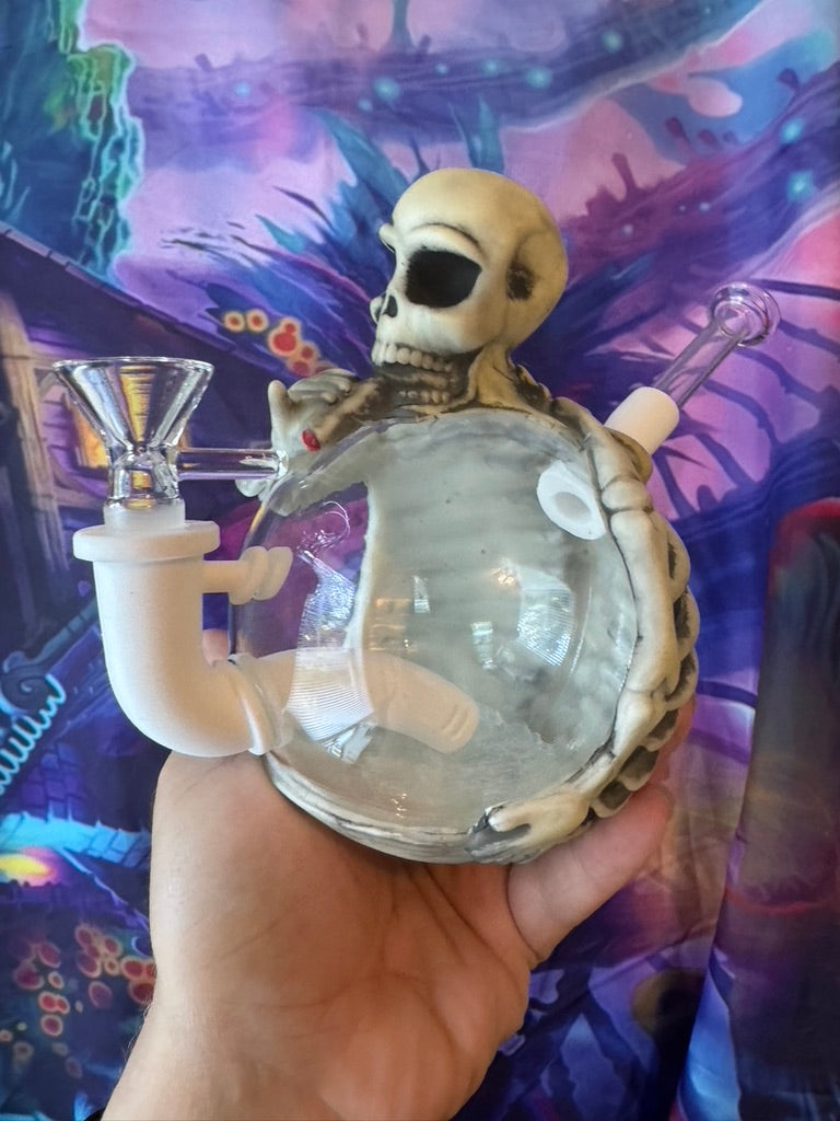 Bong- Hybrid 6-Inch Skeleton Resin Coated Water Pipe – 14mm Gothic Design
