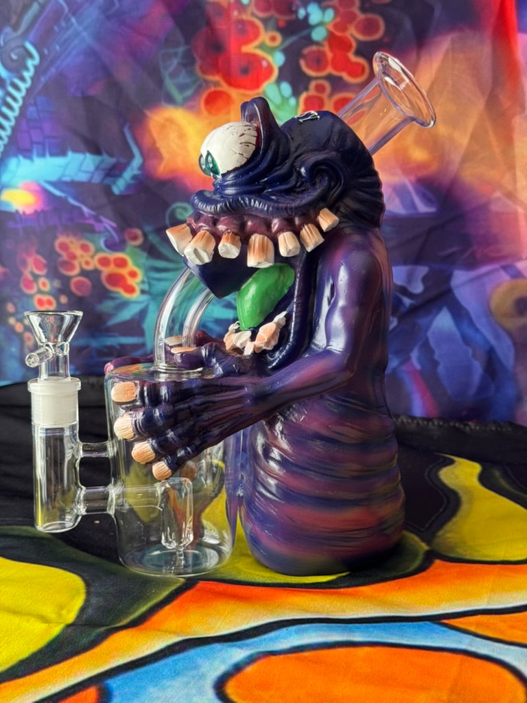 Bong -Creepy Creature Monster Gobbler Teeth Water Pipe – Unique Purple Monster Glass Bong