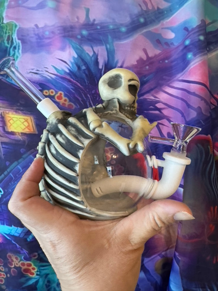 Bong- Hybrid 6-Inch Skeleton Resin Coated Water Pipe – 14mm Gothic Design